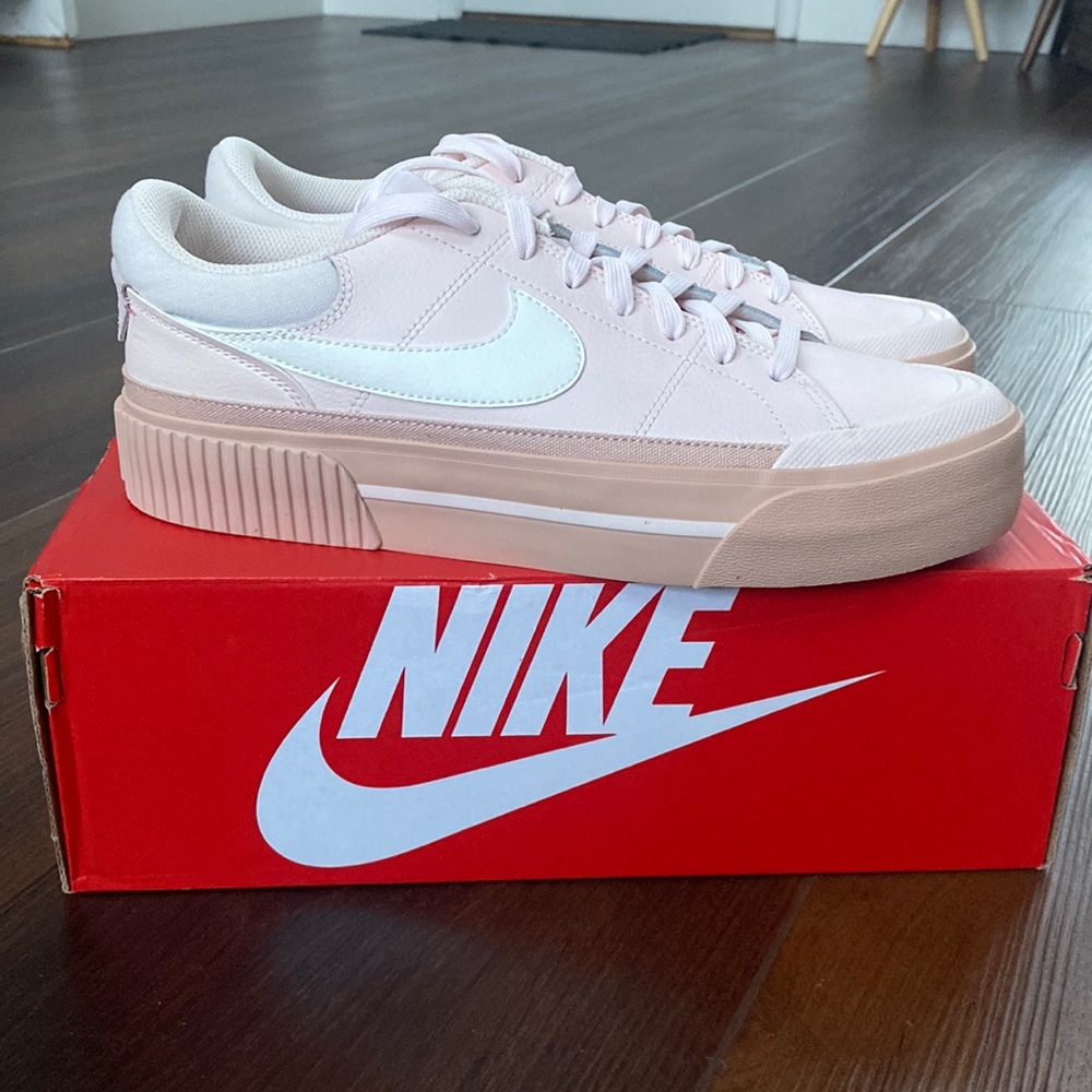 Women’s Nike Court Legacy Lift